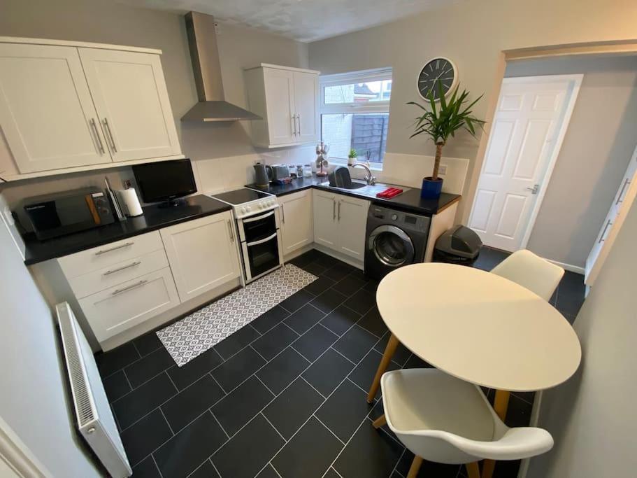 Villa Seaside 2 Bed Townhouse, Near Cleethorpes Station Exterior foto